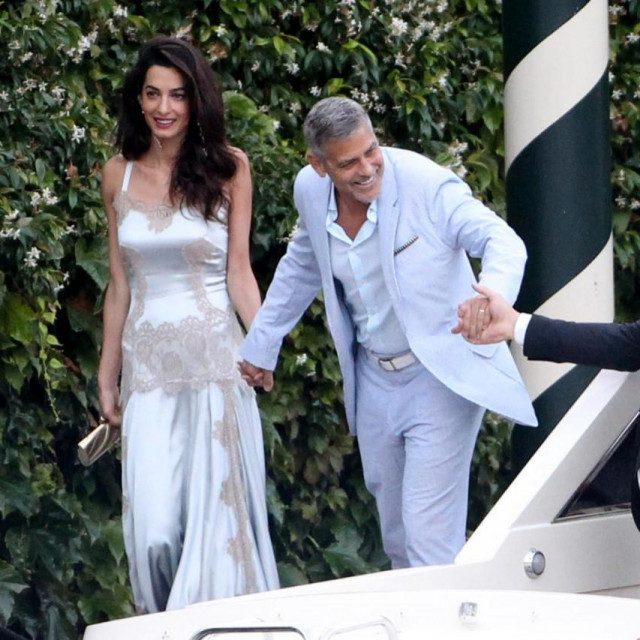 George Clooney i supruga Amal na jezeru Como u Italiji gdje posjeduju vilu