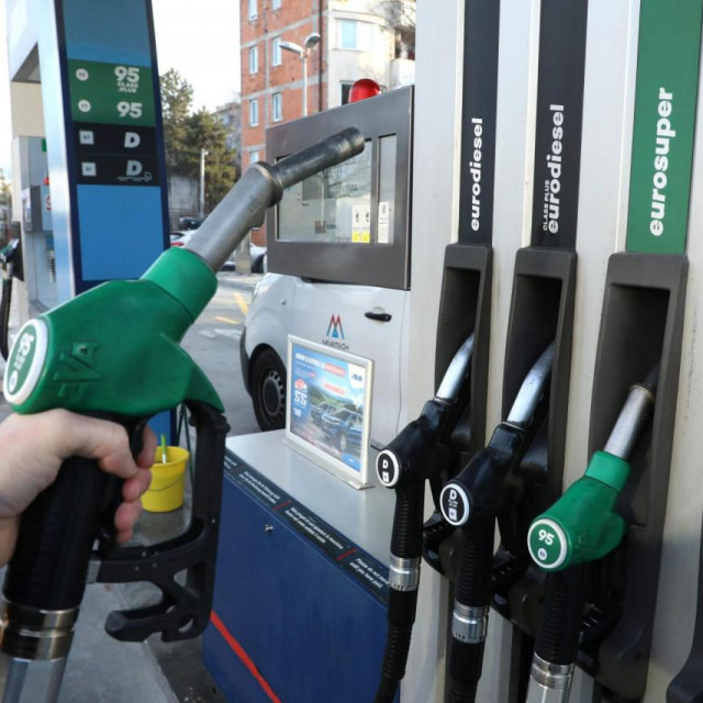 Benzinska posaja, ilustracija