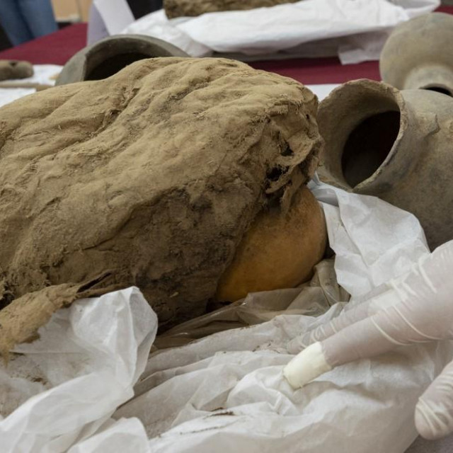 Iskopana grobnica iz doba Inka