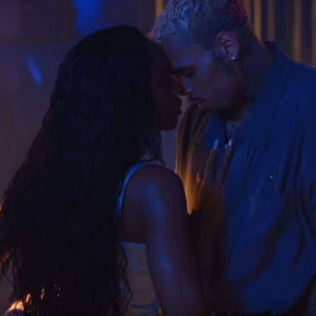 Kadar iz spota za novu pjesmu Chrisa Browna