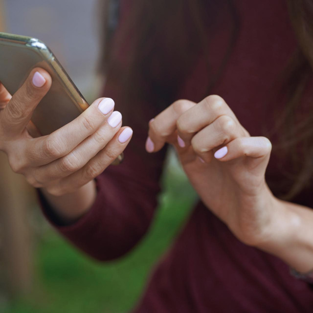 Ilustracija, pametni telefon