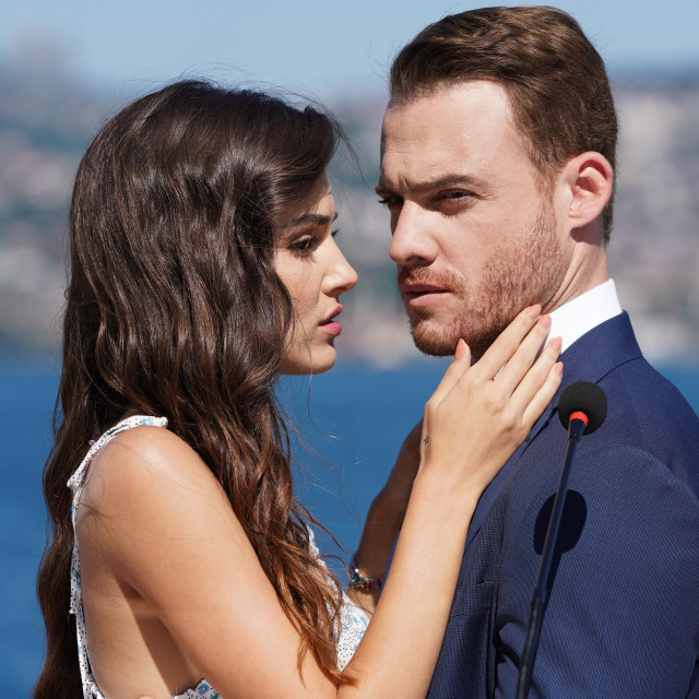 Na male ekrane stiže prava ljubavna poslastica