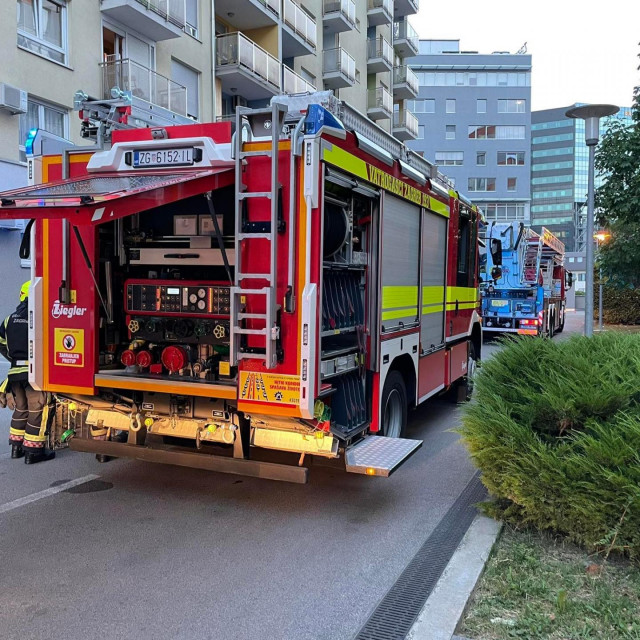 Vatrogasci na Sigečici