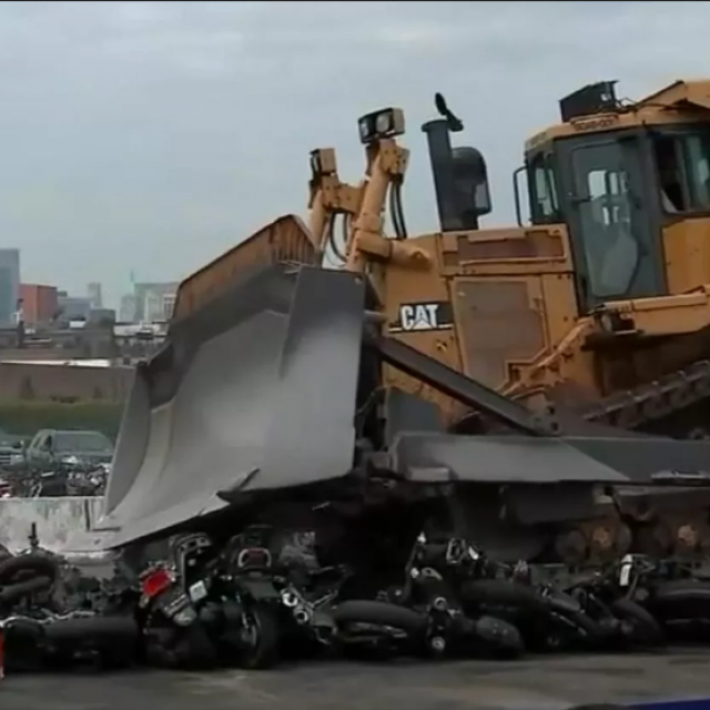 Uništavanje motocikala