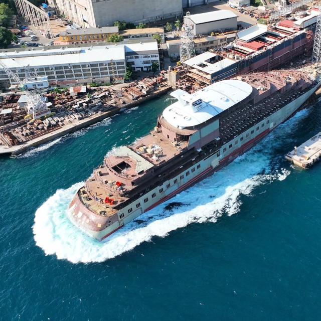 Porinuće polarnog kruzera Scenic Eclipse 2