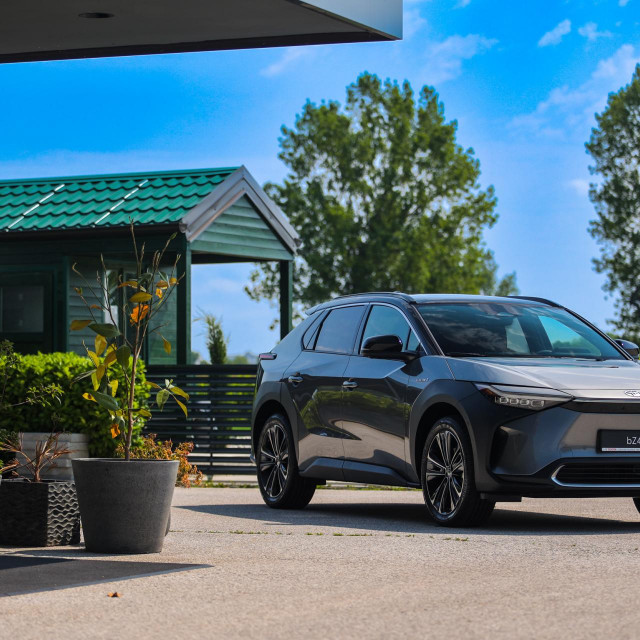 Toyota BZ4X u Zagrebu