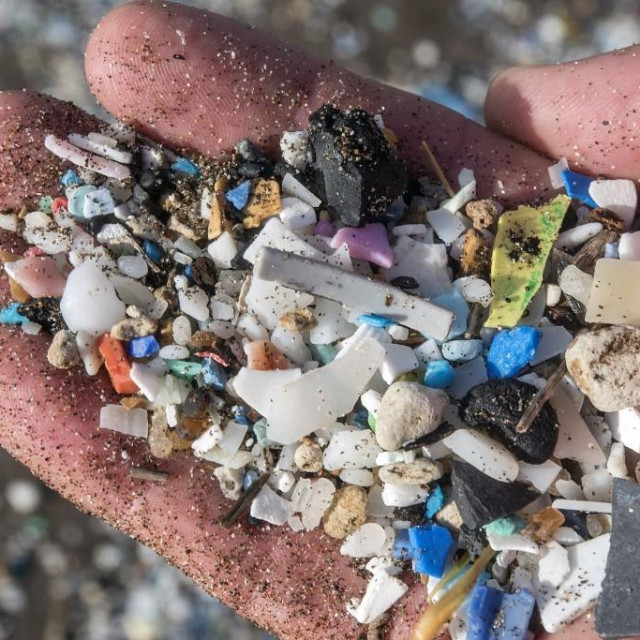Mikroplastika; ilustracija