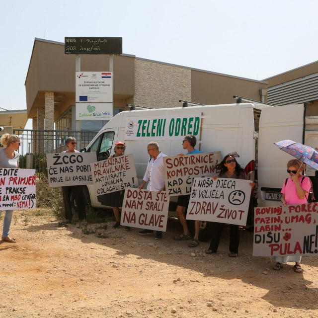 Prosvjed građana ispred Kaštijuna