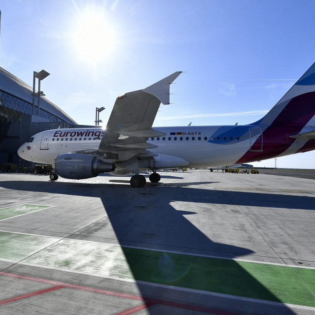 Avion Eurowingsa