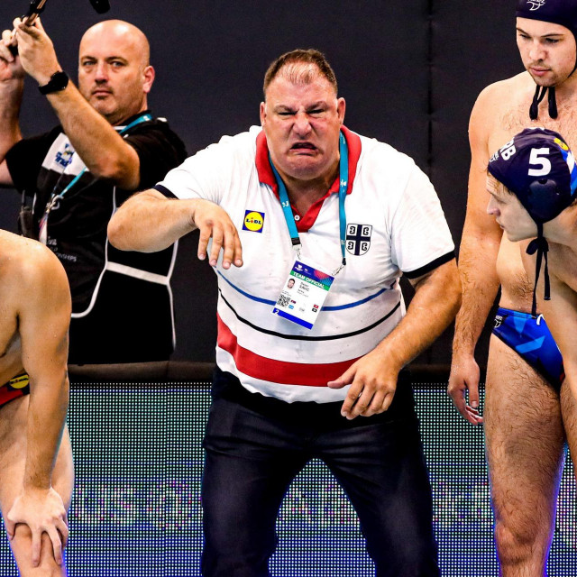 Izbornik Srbije Dejan Savić s igračima