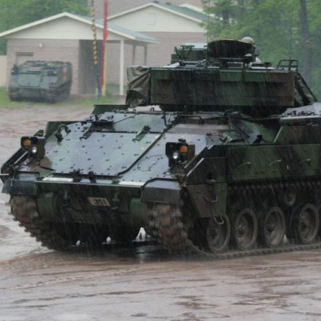 Oklopno vozilo ”Bradley”