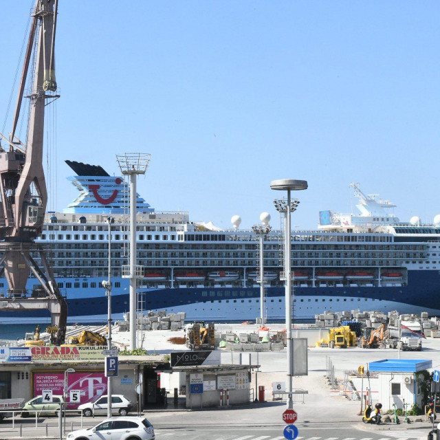 U Rijeku su stigla dva kruzera s više od 4000 turista