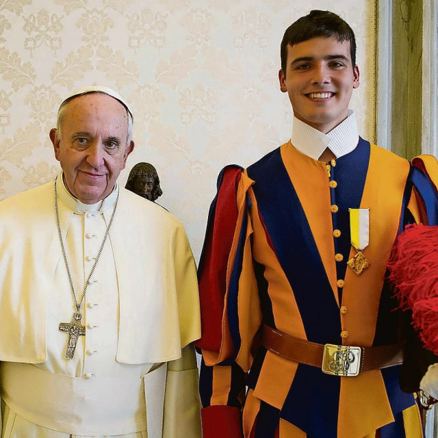 Ivan Šarić s papom Franjom