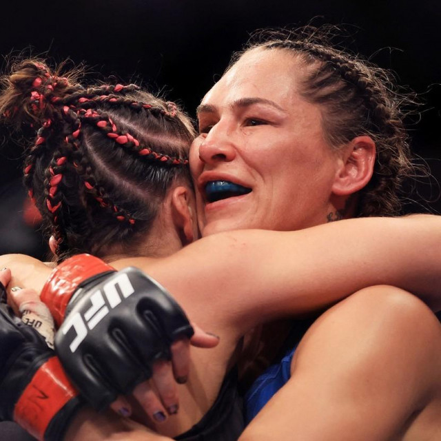 Maycee Barber (lijevo) i Jessica Eye
