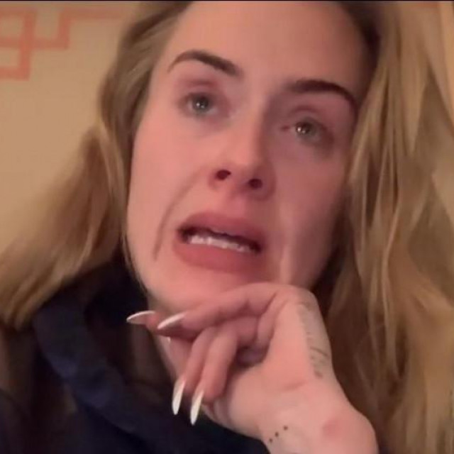 Adele u suzama nakon otkazivanja koncerata