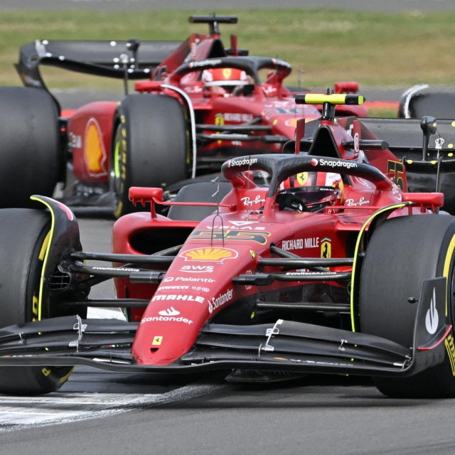 Ferrari je sa Sainzom slavio u Silverstoneu