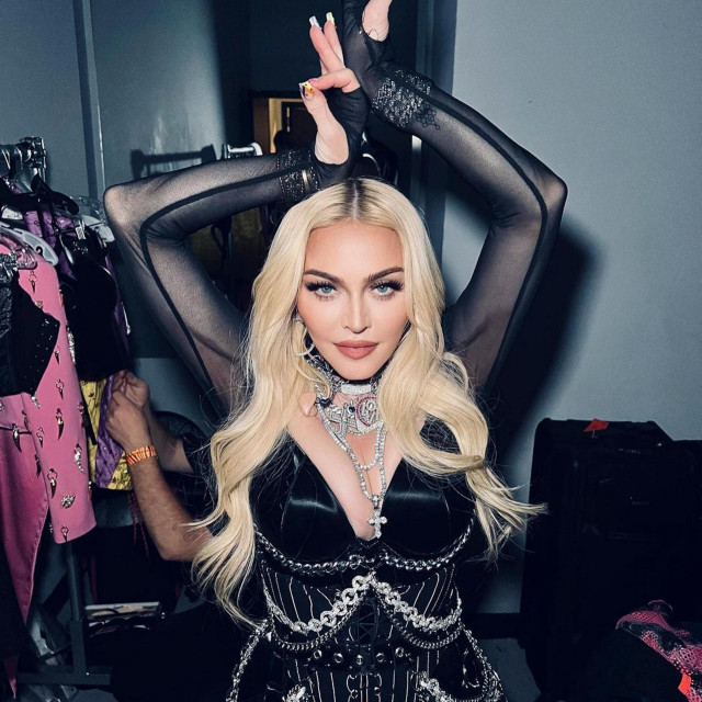  Madonna