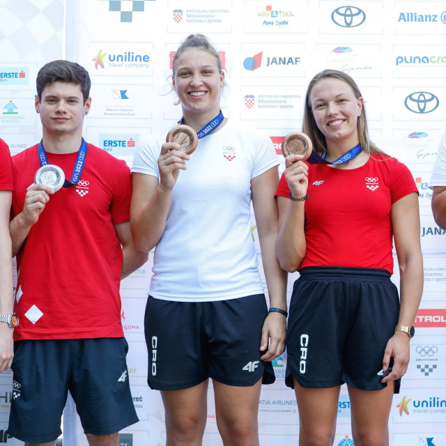 Jakov Vlahek, Mateo ZŽgec, Petrunjela Pavić, Iva Oberan i Marija Tolj