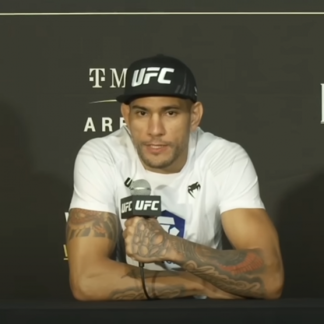 Alex Pereira