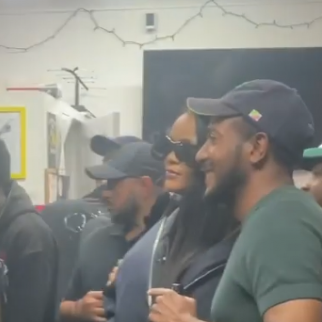 Rihanna u brijačnici