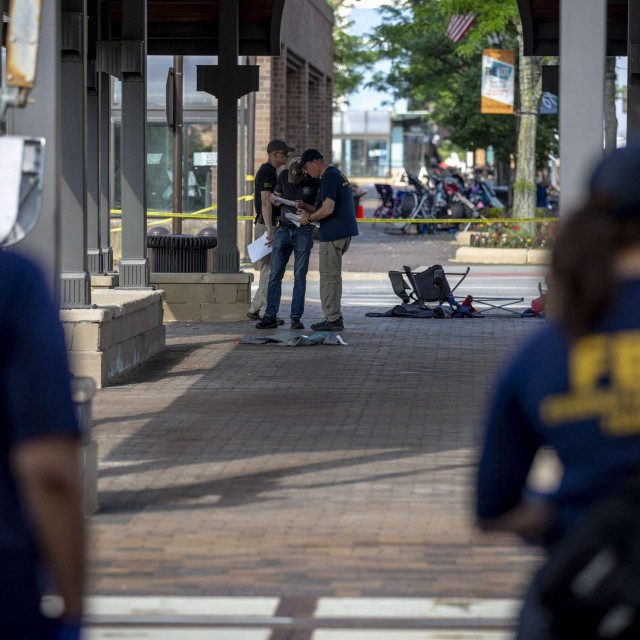 Agenti FBI-a na mjestu zločina u Chicagu