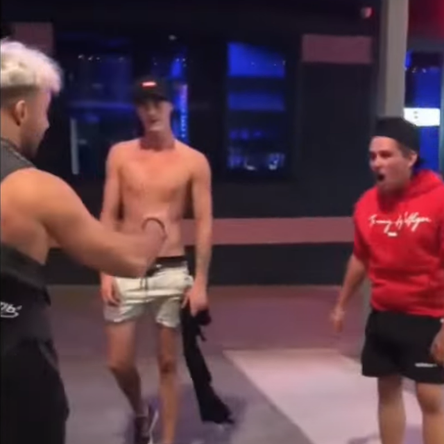 Viktor Lyall i dvojica agresora