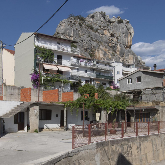 kuća u Splitu u kojoj je došlo do detonacije zbog akumuliranog plina ispod štednjaka