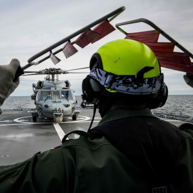 Brod NATO saveza/Ilustracija