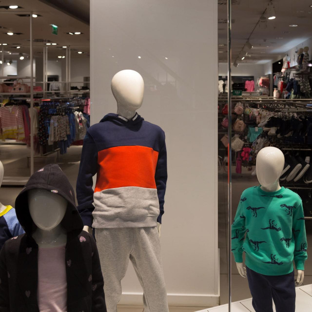 Dućan s odjećom, ilustracija