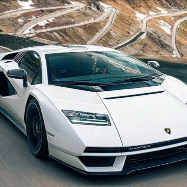 Lamborghini Countach LPI 800-4