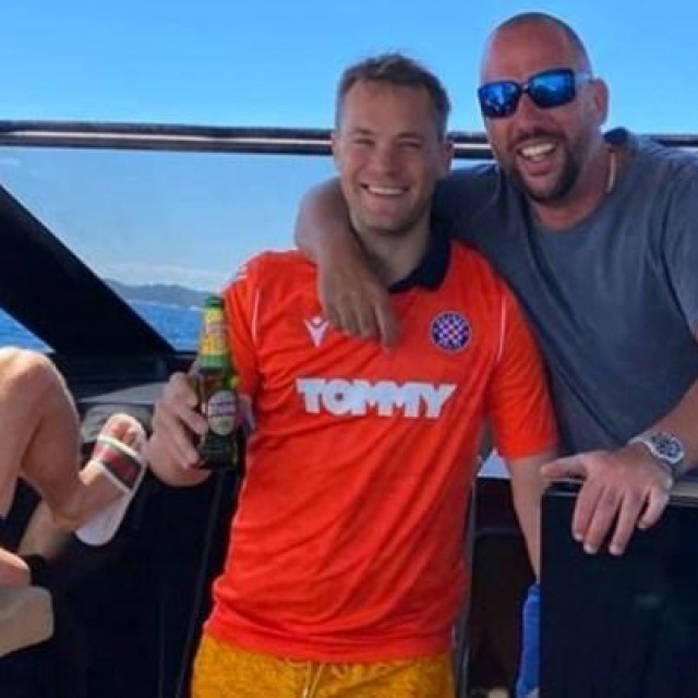 Manuel Neuer u dresu Hajduka