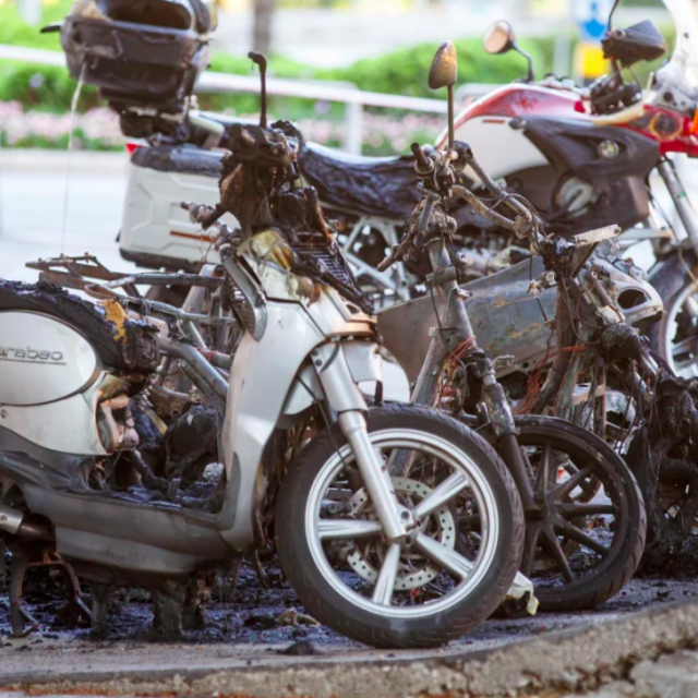 Izgorjeli motocikli