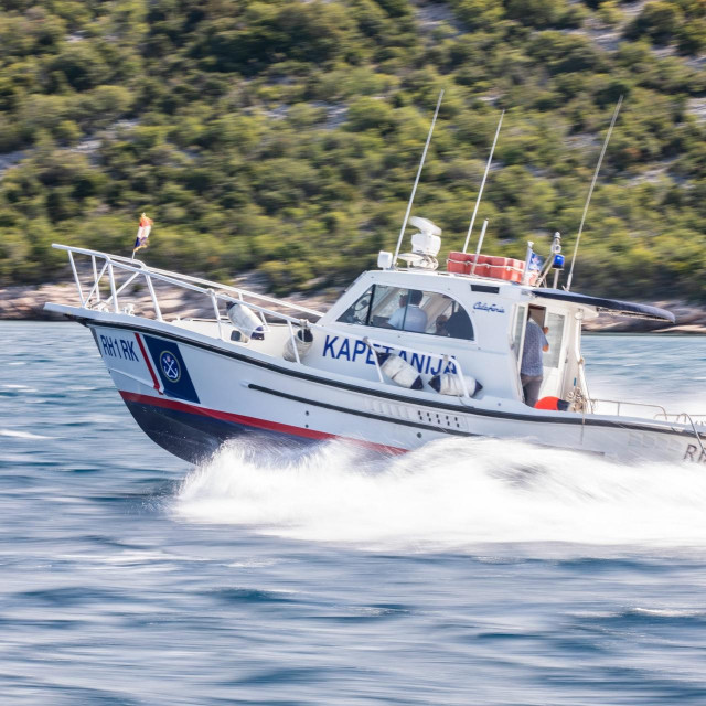 Brod lučke kapetanije, Ilustrativna fotografija