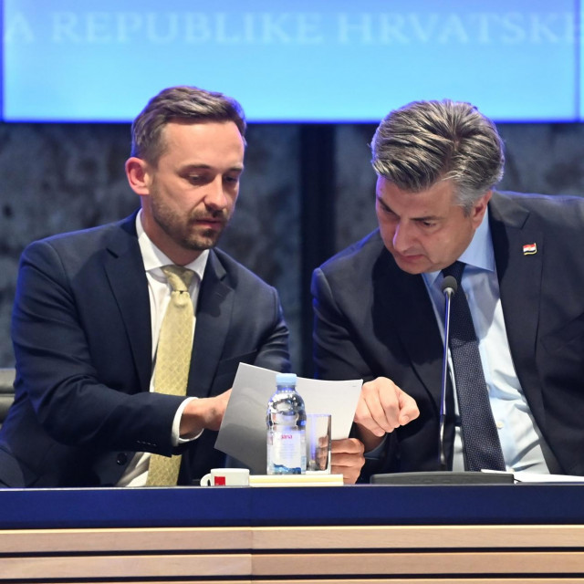 Marin Piletić i Andrej Plenković tijekom sastanka Gospodarskog socijalnog vijeća