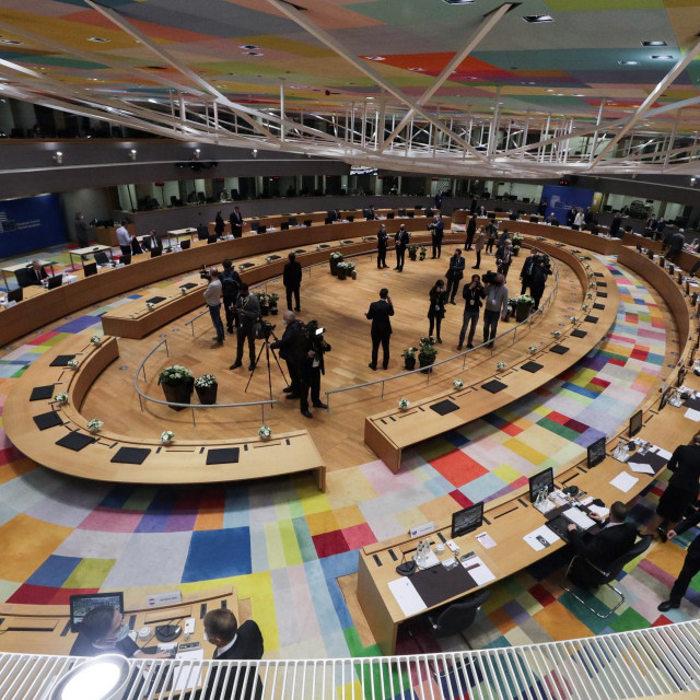 Državna sigurnosna služba Belgije rekla je da postojeće procedure za otkrivanje uređaja za prisluškivanje u prostorijama europskih institucija nisu ”nepropusne”