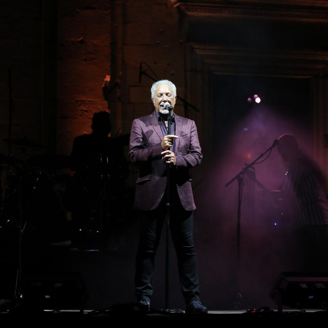 Nastup Tom Jonesa ispred dubrovacke Katedrale na Stradunu 2019. godine  