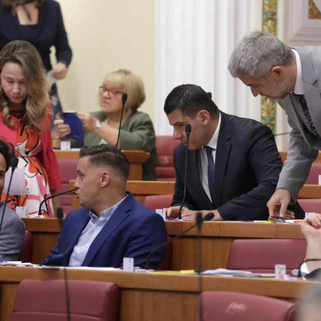 Rasprava o prijedlogu da se pristupi promjeni Ustava i izmjenama Ustavnog zakona o Ustavnom sudu u Hrvatskom saboru