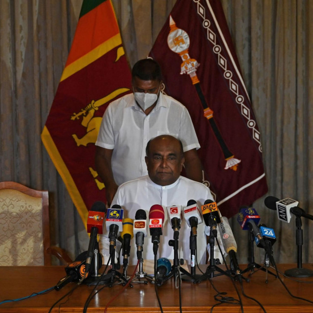 Mahinda Yapa Abeywardena