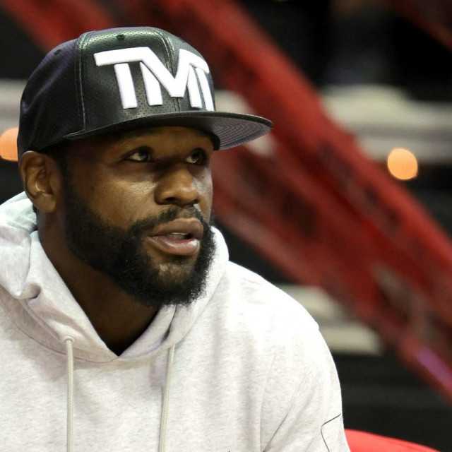 LAS VEGAS, NEVADA - JULY 10: Boxer Floyd Mayweather Jr. attends a game between the Golden State Warriors and the San Antonio Spurs during the 2022 NBA Summer League at the Thomas & Mack Center on July 10, 2022 in Las Vegas, Nevada.,Image: 706593241, License: Rights-managed, Restrictions:, Model Release: no, Credit line: Ethan Miller/Getty images/Profimedia