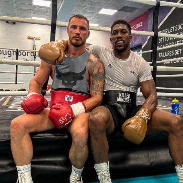 Agron Smakici, Anthony Joshua