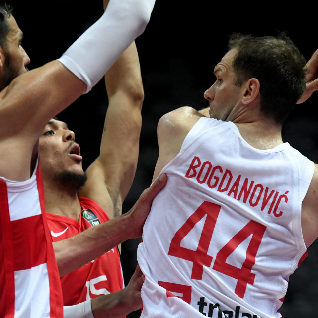 Bojanu Bogdanoviću i reprezentativnom društvu stranac je trebao - odavno!