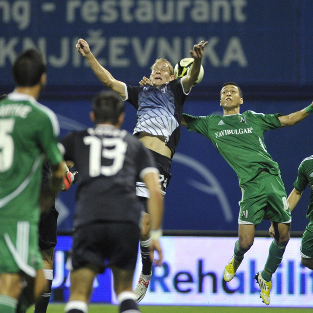 Kadar s utakmice Dinamo - Ludogorets iz 2012. godine. Te večeri, 25. srpnja, Modri su slavili s 3-2, a pobjednički je pogodak u osmoj minuti sudačke nadoknade postigao bivši igrač zagrebačkog kluba Domagoj Vida.
 