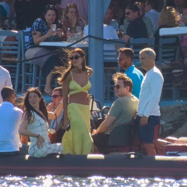 Elon Musk s društvom na brodu