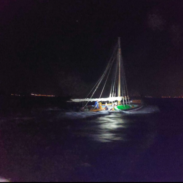 Omišani su s dvije bracere krenuli u potragu za djecom po jakoj buri