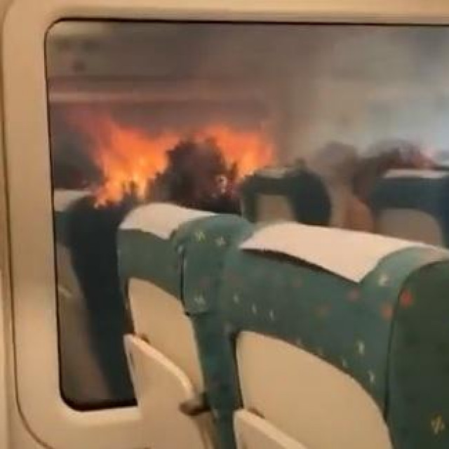 Požar oko vlaka