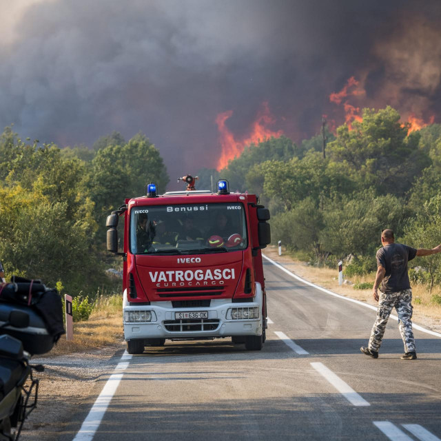 Požar u Zatonu