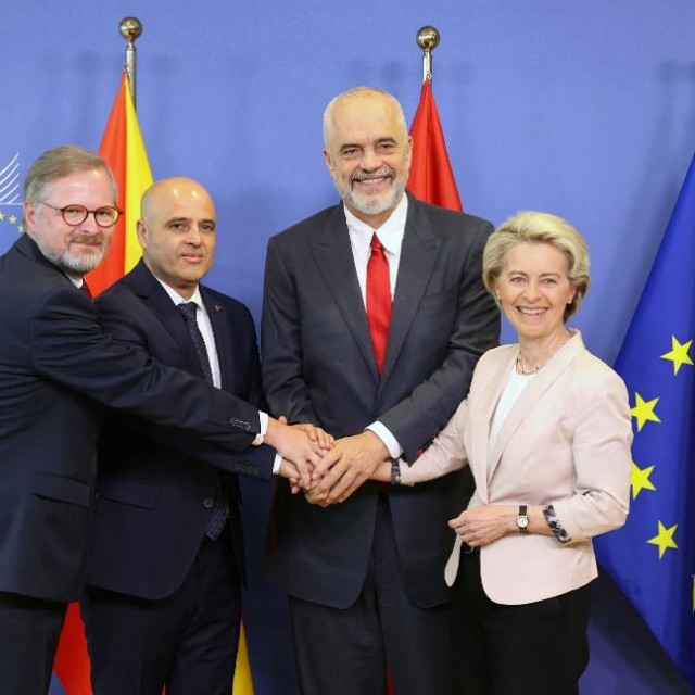 Ursula von der Leyen, češki premijer Petr Fiala, albanski premijer Edi Rama i premijer Sjeverne Makedonije Dimitar Kovačevski