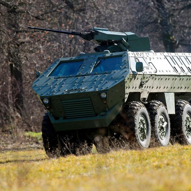 Prototip oklopnog vozila Lazar (arhivska fotografija)