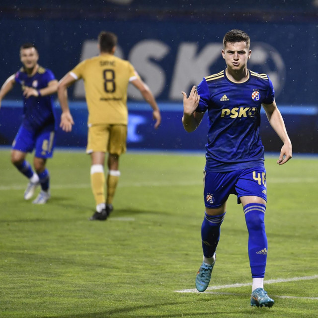 Martin Baturina slavi gol protiv Hajduka