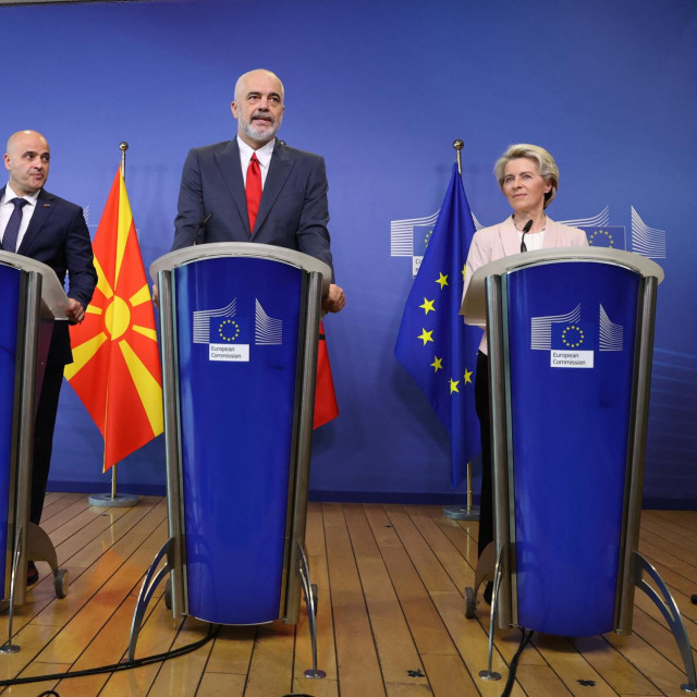 Petr Fiala, Dimitar Kovacevski, Edi Rama i Ursula von der Leyen